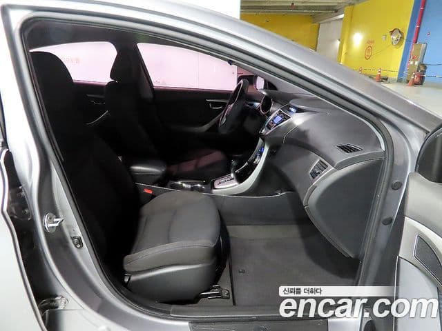 Hyundai Avante MD Premier, 2012 12