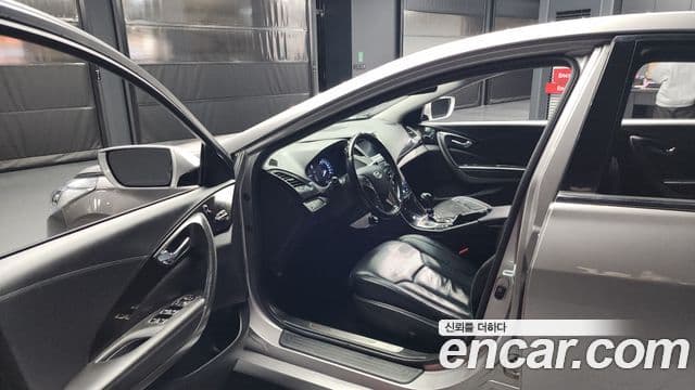 Hyundai Grandeur HG Luxury, 2011 10