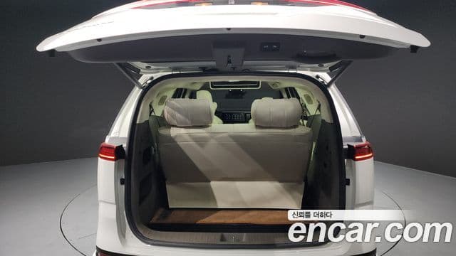 Kia Carnival 4세대 бензин 9인승 High Limousine(компания по спецнадстройкам), 2022 20