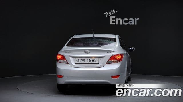 Hyundai Accent(новый кузов / новое поколение) Luxury, 2012 4