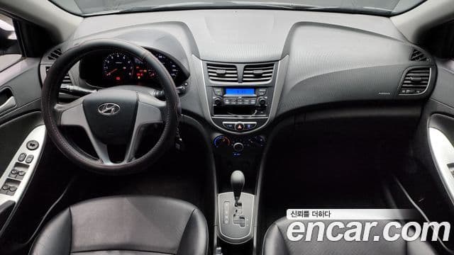 Hyundai Accent(новый кузов / новое поколение) Luxury, 2012 7