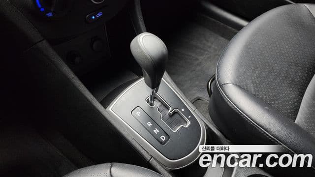 Hyundai Accent(новый кузов / новое поколение) Luxury, 2012 9