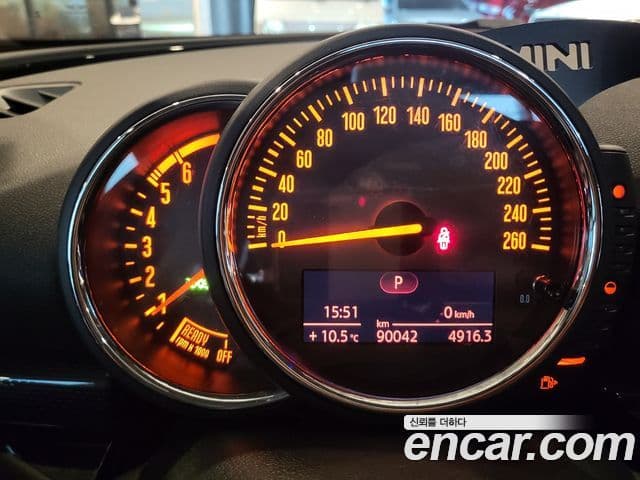 Mini Cooper D 클럽맨 2세대, 2016 14