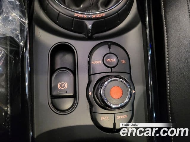 Mini Cooper D 클럽맨 2세대, 2016 18