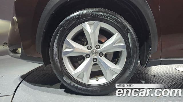 Lexus NX300h Executive, 2016 все фото