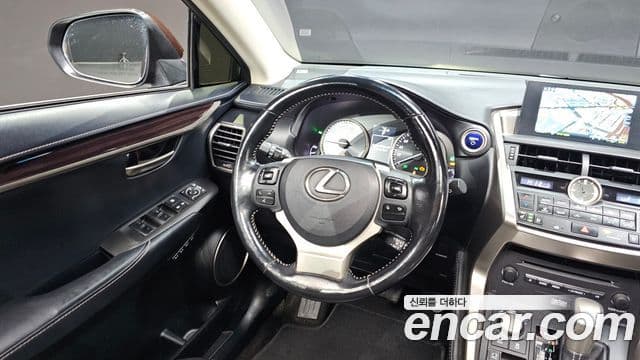 Lexus NX300h Executive, 2016 12