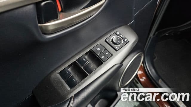 Lexus NX300h Executive, 2016 17