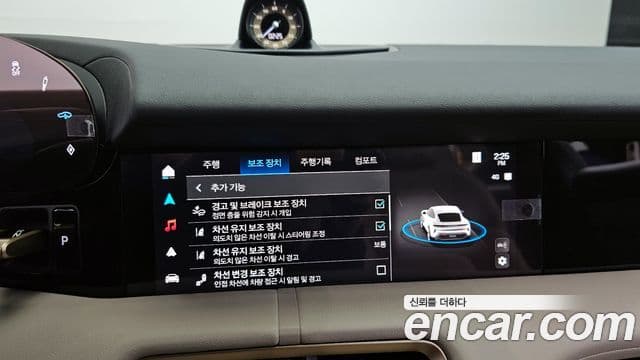 Porsche 타이칸 4S, 2025 18