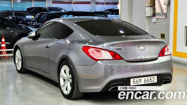 Hyundai Genesis купе 200 турбо D, 2010 4