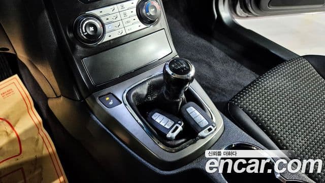 Hyundai Genesis купе 200 турбо D, 2010 11