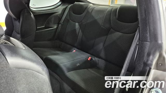 Hyundai Genesis купе 200 турбо D, 2010 13