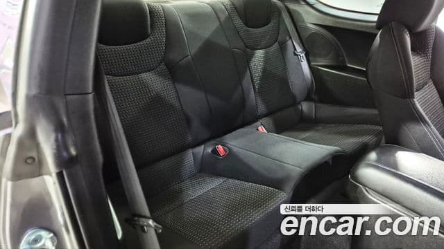 Hyundai Genesis купе 200 турбо D, 2010 14