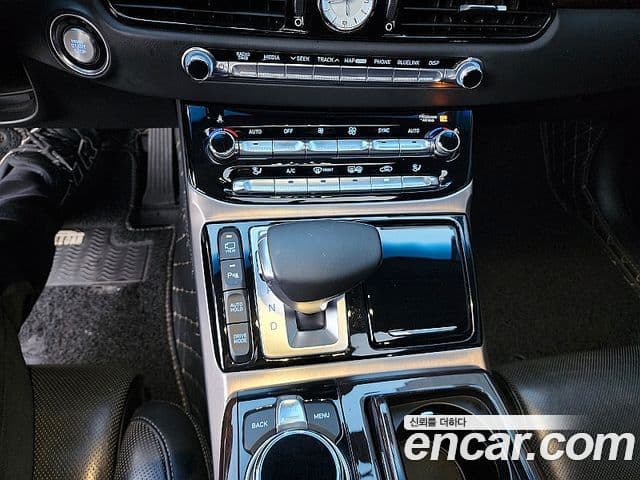 Genesis EQ900 Luxury, 2016 11