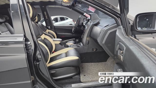 KG모빌리티(SsangYong) Korando Sport Club, 2015 10