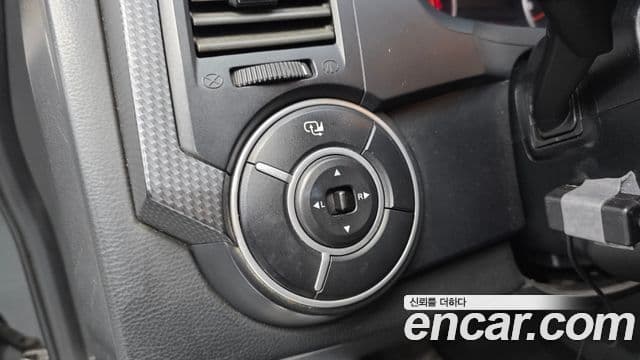 KG모빌리티(SsangYong) Korando Sport Club, 2015 17