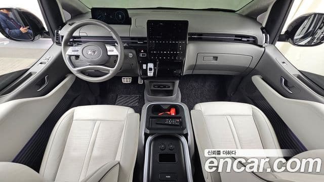 Hyundai Staria лимузин, 2023 7