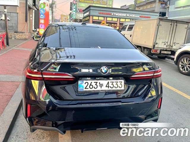 BMW 5시리즈 (G60) 520i M Sport, 2025 все фото