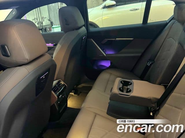 BMW 5시리즈 (G60) 520i M Sport, 2025 11