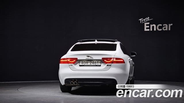 Jaguar XE 20d Prestige AWD, 2017 4