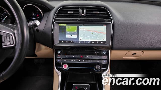 Jaguar XE 20d Prestige AWD, 2017 18