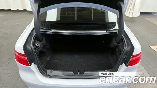 Jaguar XE 20d Prestige AWD, 2017 20