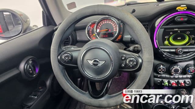 Mini Cooper D 3세대, 2015 13