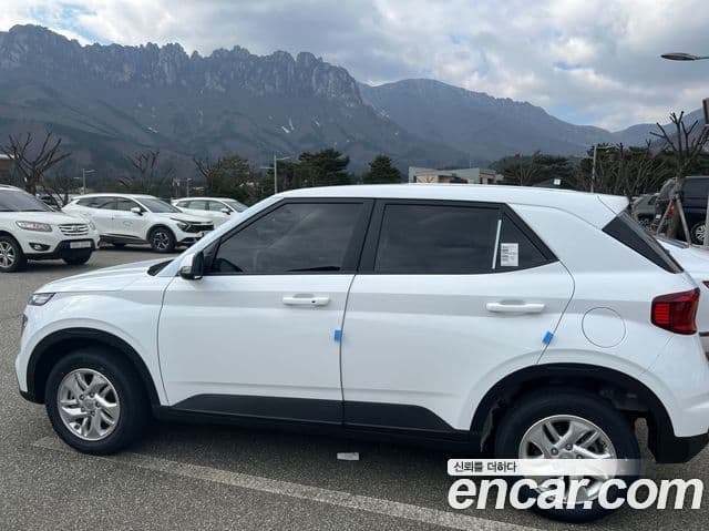 Hyundai Venue Premium, 2025 2