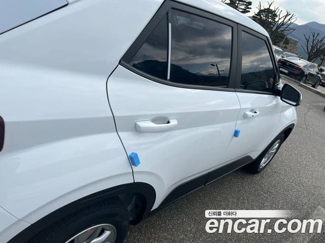 Hyundai Venue Premium, 2025 3