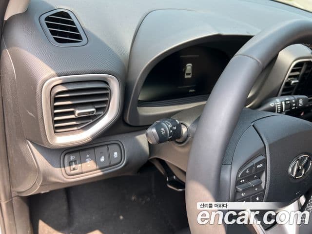 Hyundai Venue Premium, 2025 7