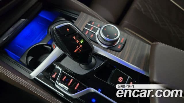 BMW 5시리즈 (G30) Luxury, 2022 9