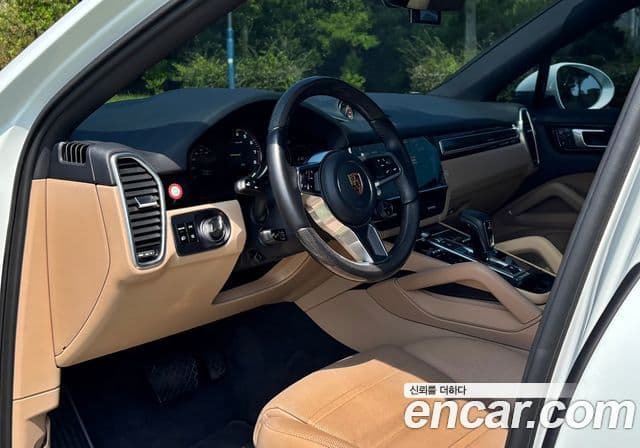 Porsche Cayenne (PO536) 3.0 E-гибрид купе, 2020 12