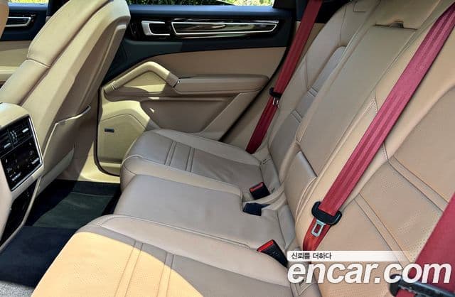 Porsche Cayenne (PO536) 3.0 E-гибрид купе, 2020 13