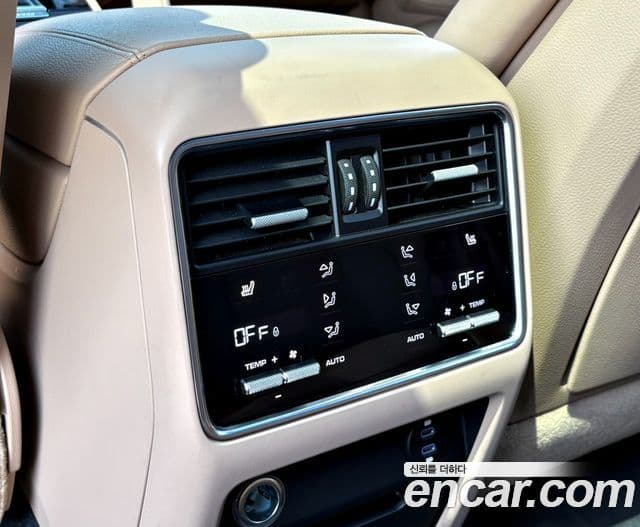 Porsche Cayenne (PO536) 3.0 E-гибрид купе, 2020 19