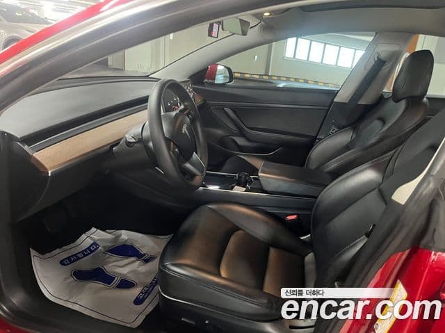 Tesla модель 3 Standard Range Plus, 2020 все фото