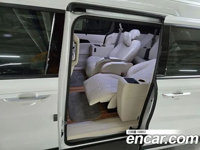 Kia Carnival 4세대 бензин 9인승 High Limousine(компания по спецнадстройкам), 2023 все фото