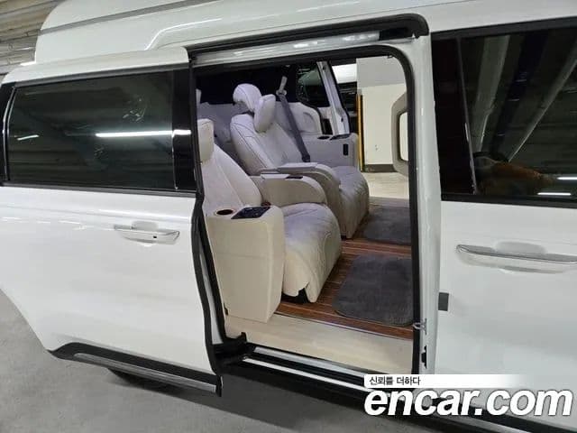 Kia Carnival 4세대 бензин 9인승 High Limousine(компания по спецнадстройкам), 2023 9