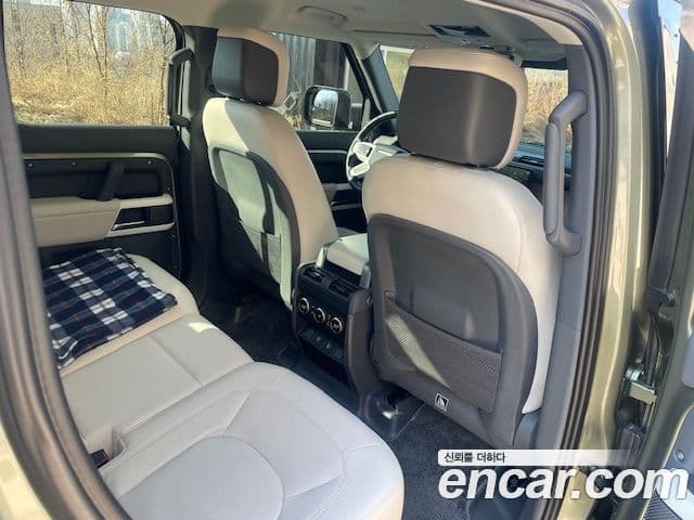 Land Rover Defender (L663) 110 D300 HSE, 2023 9