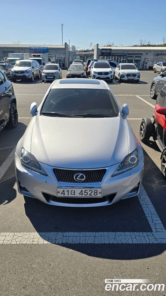 Lexus IS250 XE20, 2011 4