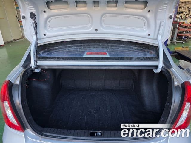 Hyundai 베르나(новый кузов / новое поколение) бензин 1.4 DOHC Elegance, 2008 20