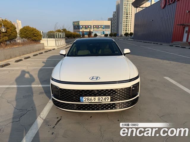 Hyundai Grandeur гибрид (GN7) Calligraphy, 2023 1