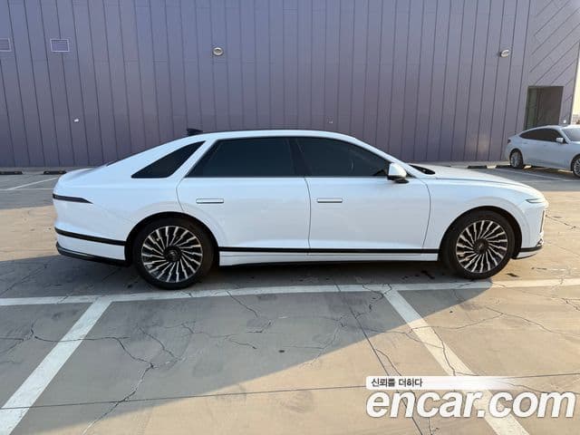 Hyundai Grandeur гибрид (GN7) Calligraphy, 2023 3