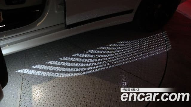 BMW X7 (G07) M60i xDrive M Sport 6인승, 2023 13