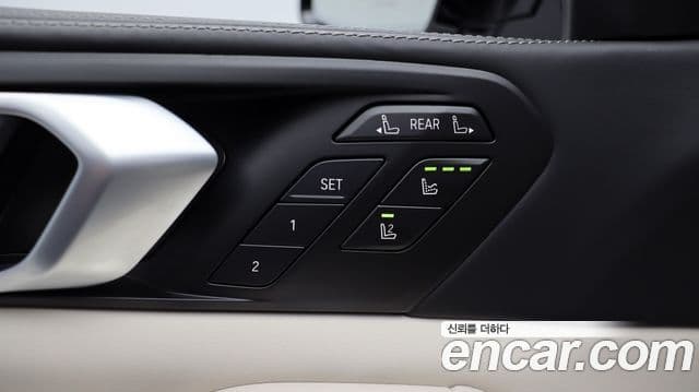 BMW X7 (G07) M60i xDrive M Sport 6인승, 2023 15