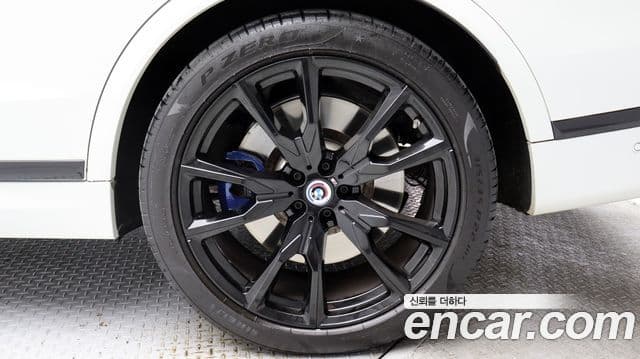 BMW X7 (G07) M60i xDrive M Sport 6인승, 2023 17