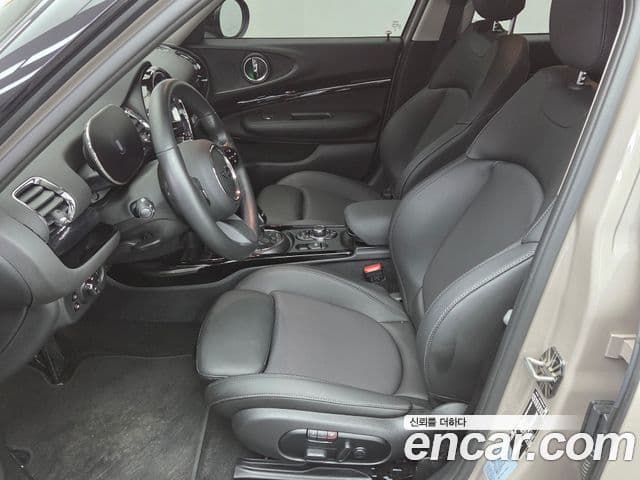 Mini Cooper 클럽맨 2세대, 2024 10