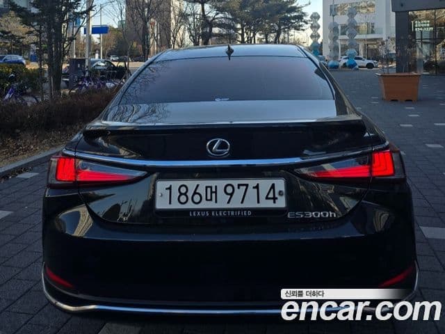 Lexus ES300h 7세대 Executive, 2025 4