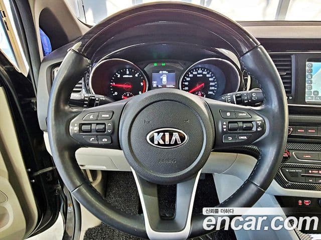 Kia The / новый New Carnival Noblesse, 2019 8