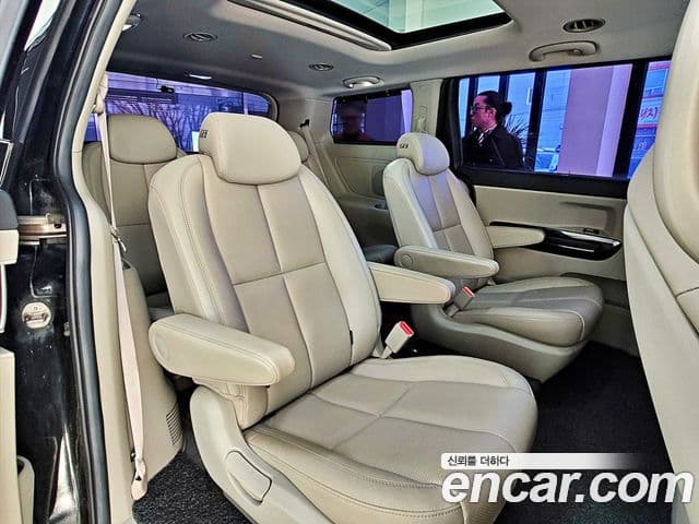 Kia The / новый New Carnival Noblesse, 2019 12