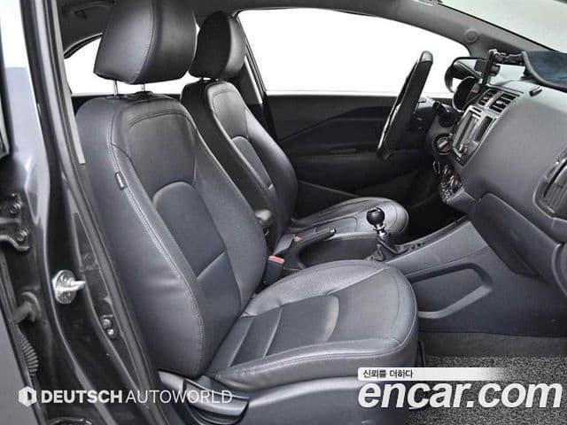 Kia All New Pride Luxury, 2014 10