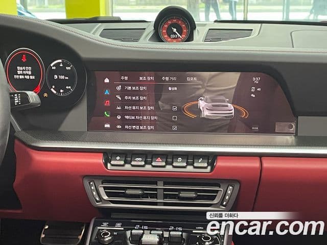 Porsche 911 (992) Carrera 4 кабриолет, 2024 12